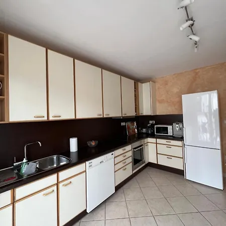 Malin Apartment *